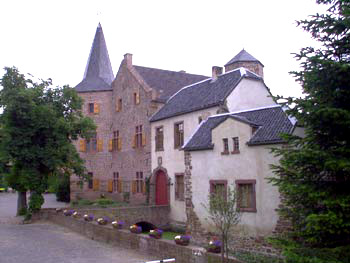 Aussenaufnahmen Fassade und Brcke von Burg Bubenheim